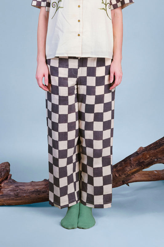 In Grid Trousers